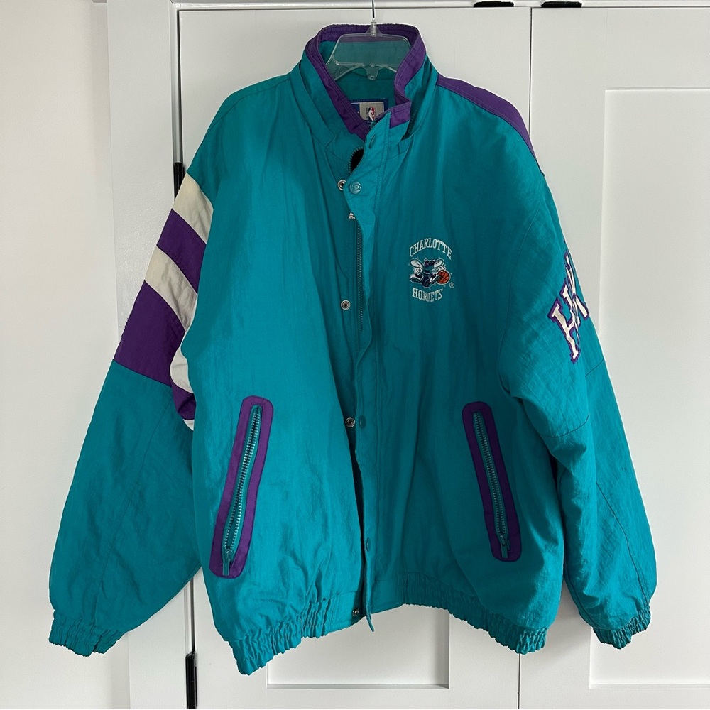 Men’s Charlotte Hornets Starter Jacket Basketball Vintage